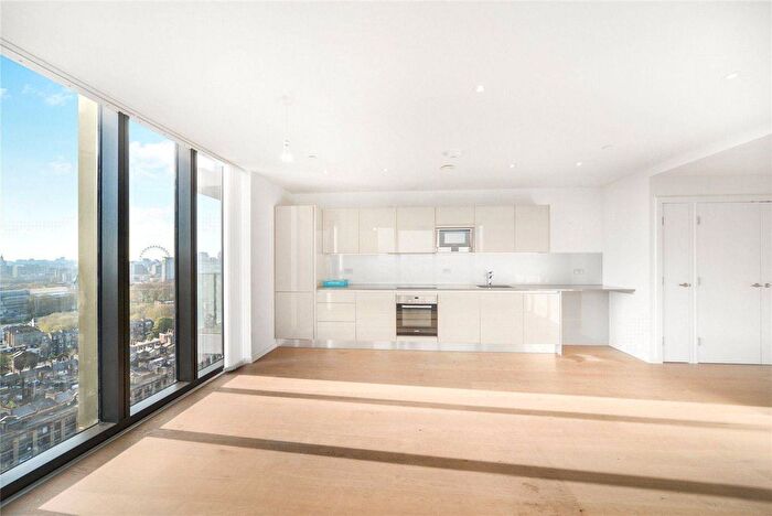 2 Bedroom Flat To Rent In St Gabriel Walk, Elephant And Castle, London, SE1