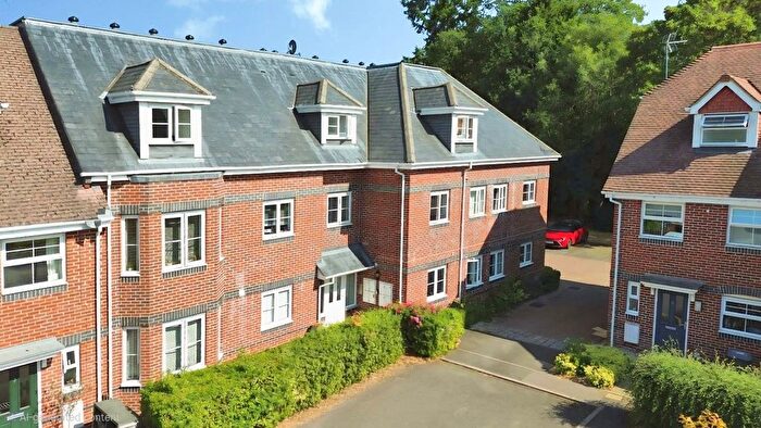 1 Bedroom Flat For Sale In Sandstone Grove, Hermitage, Thatcham, Berkshire, RG18