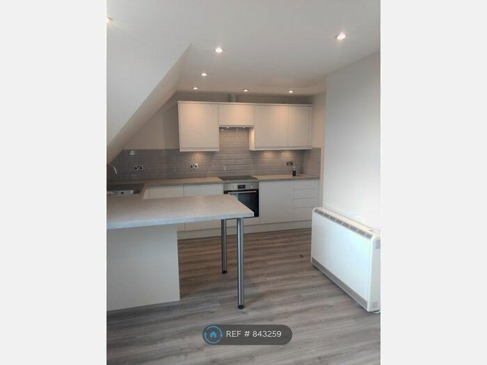 1 Bedroom Flat To Rent In Waterden Road, Guildford, GU1