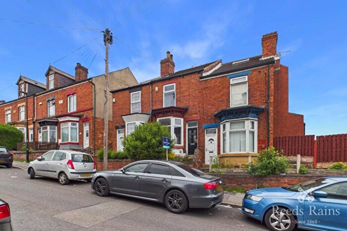 2 Bedroom Terraced House For Sale In Hinde House Lane, Sheffield, S4