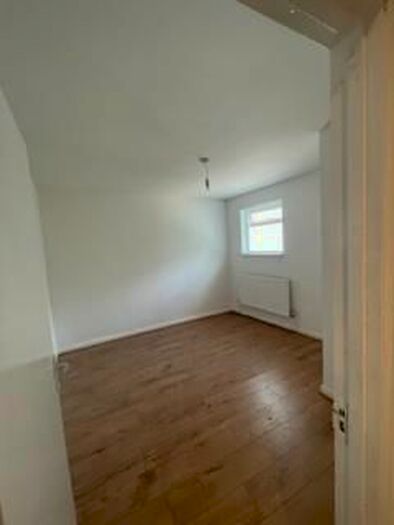 2 Bedroom Flat To Rent In Grove Road, Walthamstow, E17