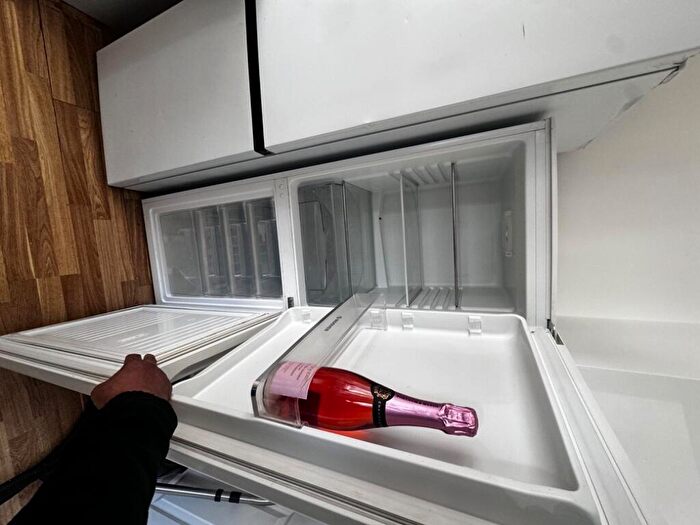 7 Bedroom Semi-Detached House To Rent In Walmsley Road, Leeds, West Yorkshire, LS6