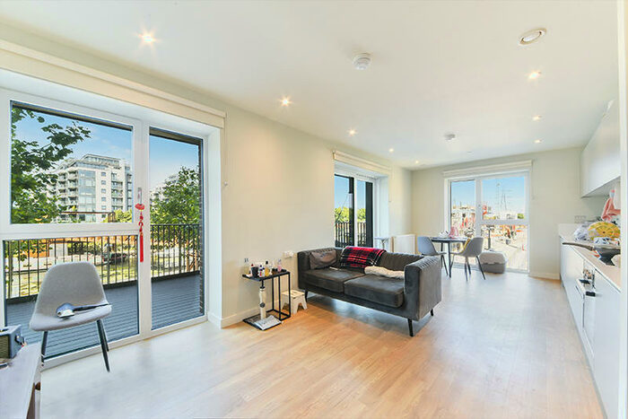 2 Bedroom Apartment To Rent In Tottenham Hale London, N17