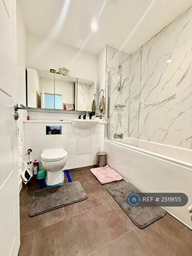 2 Bedroom End Of Terrace House To Rent In Fullerton Avenue, Essex, RM8