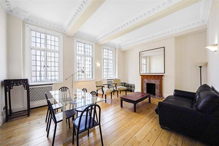 1 Bedroom Flat To Rent In Chiltern Court, Baker Street, NW1