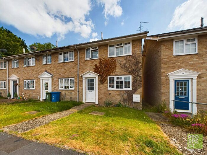 3 Bedroom End Of Terrace House To Rent In Millins Close, Owlsmoor, Sandhurst, Berkshire, GU47
