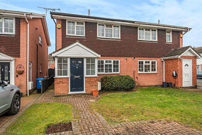 3 Bedroom Semi-Detached House To Rent In Furrow Way, Maidenhead, SL6