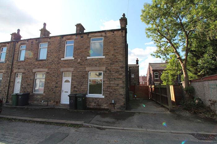 2 Bedroom End Of Terrace House To Rent In James Street, Mirfield, West Yorkshire, WF14