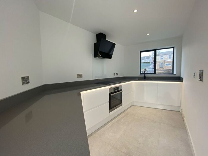 1 Bedroom Flat To Rent In Clay Lane, Teignmouth, TQ14