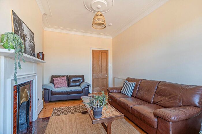 1 Bedroom Apartment For Sale In Dumbarton Road, Partick, Glasgow, G11