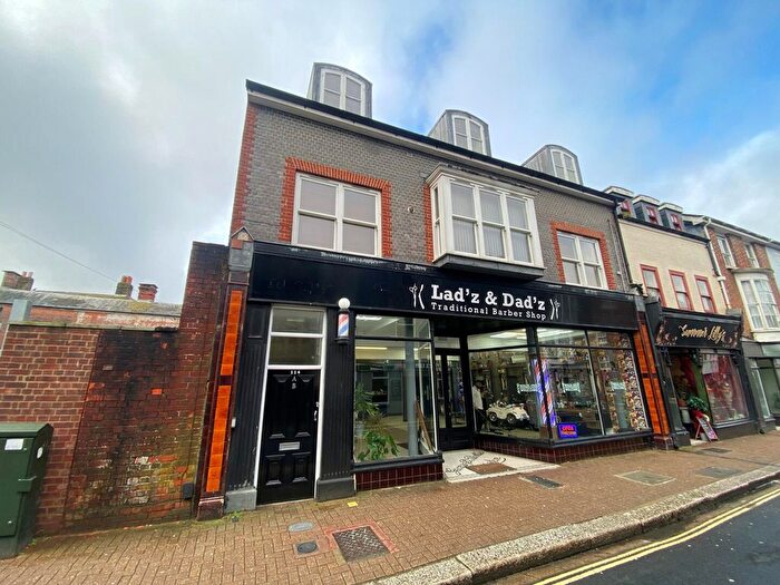 2 Bedroom Flat To Rent In St James Street, Newport, PO30