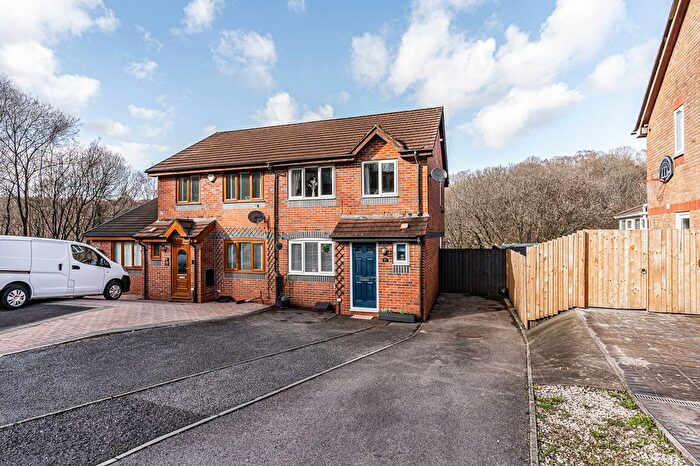 3 Bedroom Semi-Detached House For Sale In Cefn Close, Pontypridd, CF37