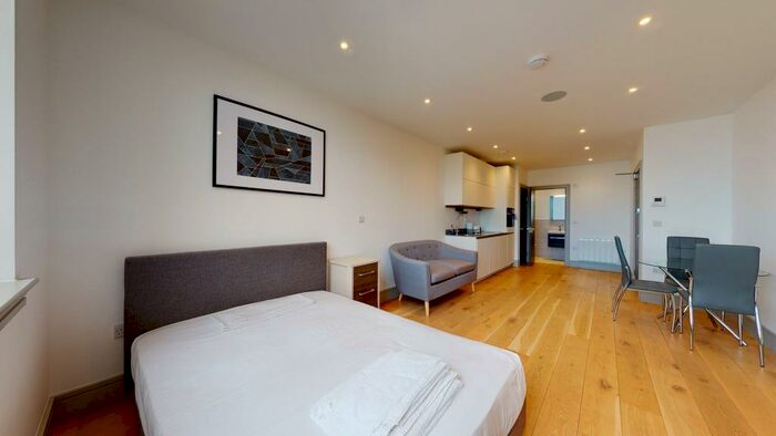 Studio To Rent In Lawrence Road, N15