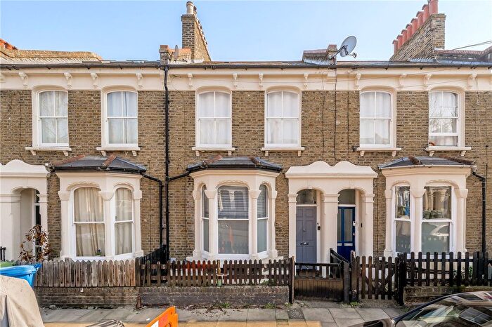 1 Bedroom Flat For Sale In Pennethorne Road, Peckham, London, SE15