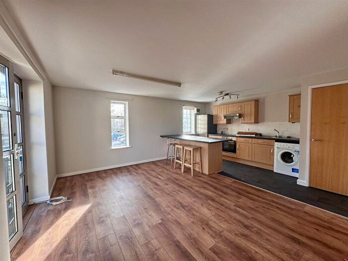 2 Bedroom Flat To Rent In St Georges Heights, Avonvale Road, Redfield, Bristol, BS5