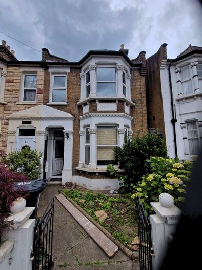 5 Bedroom Property To Rent In Woodhouse Road, London, E11