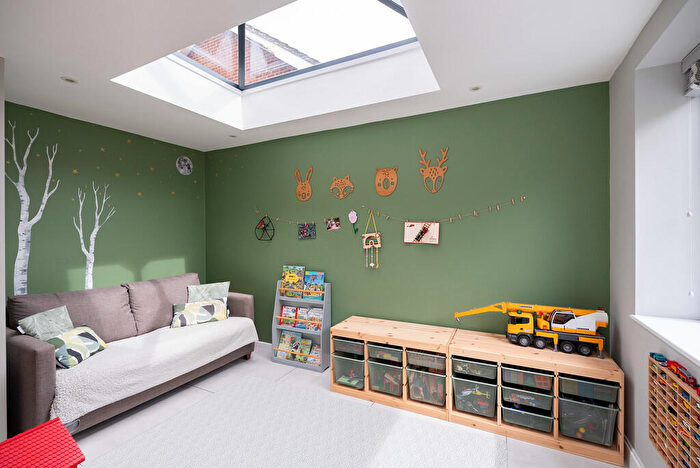 4 Bedroom Detached House For Sale In The Orchard, North Holmwood, RH5