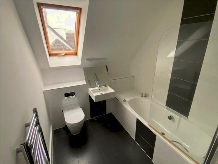 2 Bedroom Penthouse To Rent In Brighton Road, Purley, Surrey, CR8