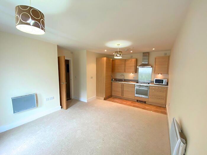 1 Bedroom Apartment To Rent In Ferry Court, Cardiff, CF11