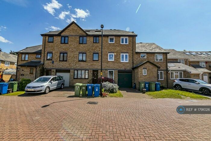 4 Bedroom Terraced House To Rent In Midship Close, London, SE16
