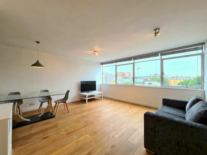 2 Bedroom Flat To Rent In Craven Hill Gardens, Lancaster Gate, Queensway, Bayswater, London, W2