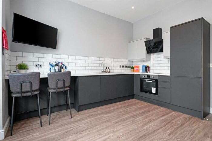 2 Bedroom Flat To Rent In Larkdale Street, Nottingham, NG7