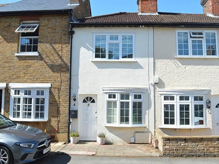2 Bedroom Terraced House For Sale In Pantile Road, Weybridge, KT13