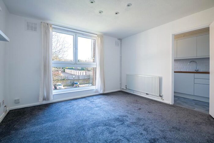 2 Bedroom Flat To Rent In Rusholme Grove, SE19