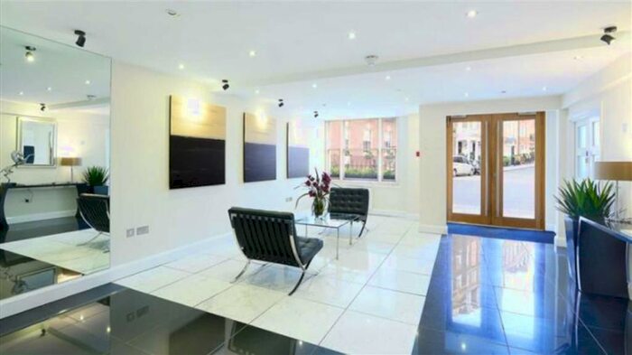 Studio To Rent In 39 Hill Street, London W1J