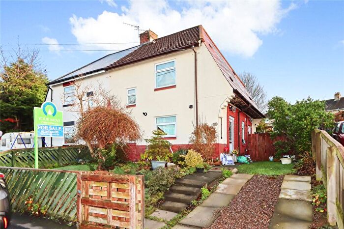 3 Bedroom Semi-Detached House For Sale In Thornfield Road, The Grove, Consett, Durham, DH8