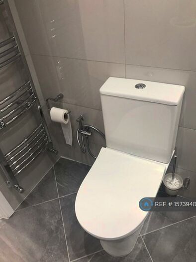 1 Bedroom Flat To Rent In Hathaway Gardens, London, RM6