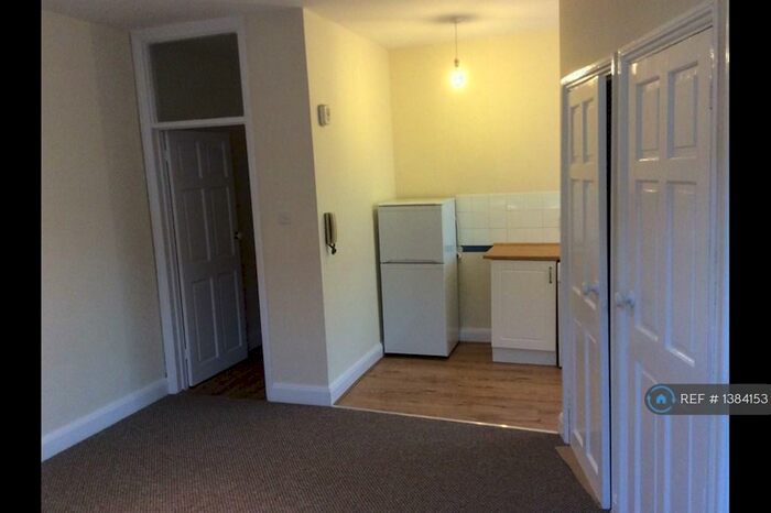 1 Bedroom Flat To Rent In Bellegrove Road, Welling, DA16