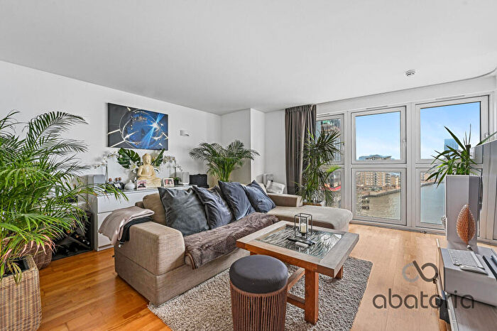 1 Bedroom Apartment To Rent In New Providence Wharf, Fairmont Avenue, London, E14