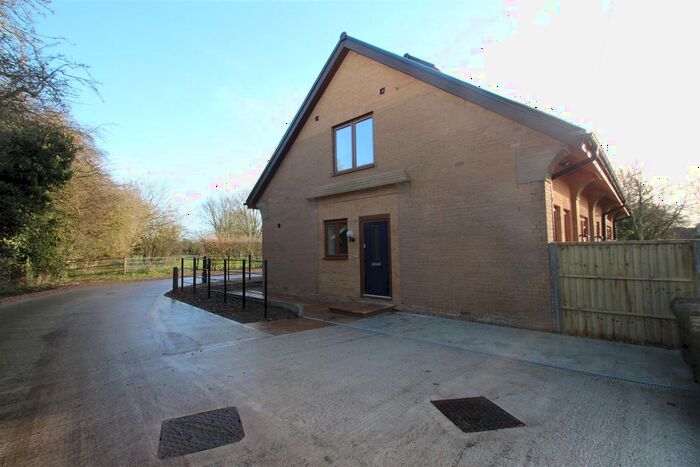 4 Bedroom Barn Conversion To Rent In Bucks Hill, Kings Langley, WD4