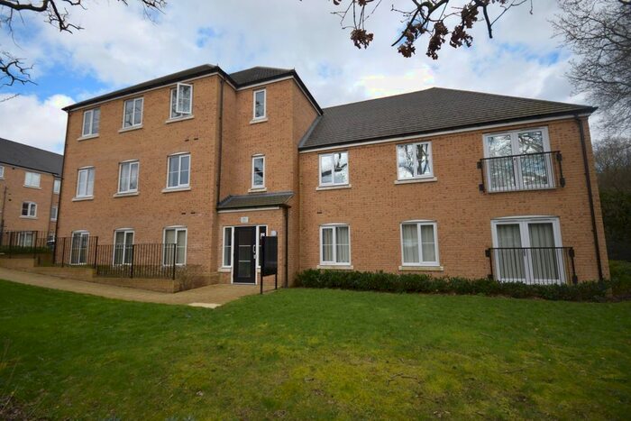 2 Bedroom Flat To Rent In Waratah Drive, Chislehurst, BR7
