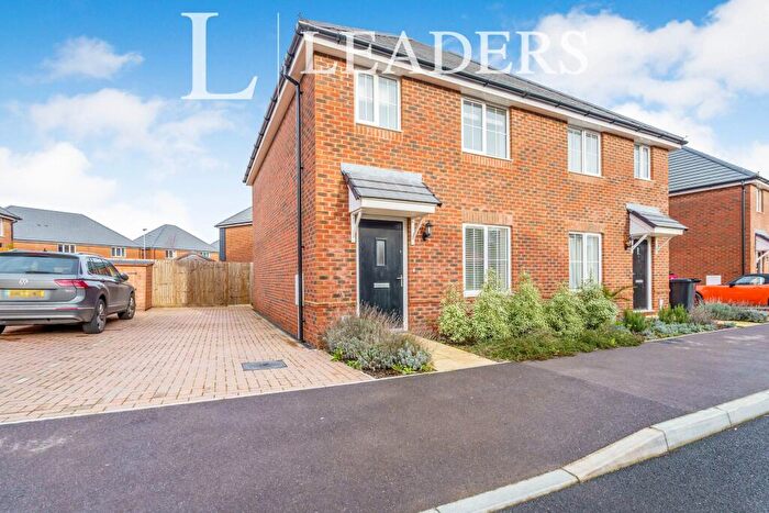 3 Bedroom Semi-Detached House To Rent In Bittern Way, PO20