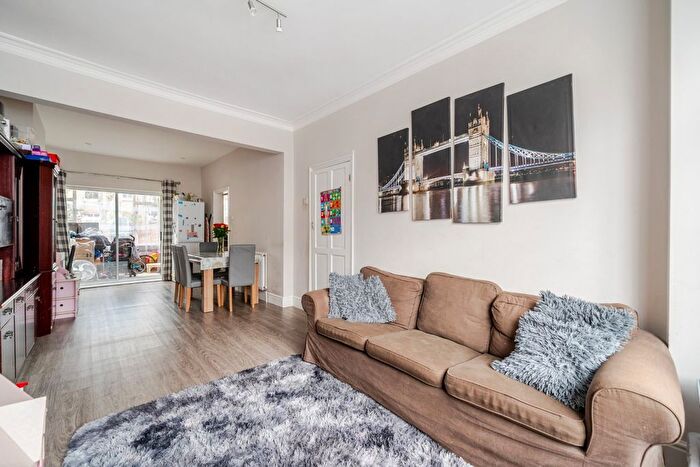 3 Bedroom Terraced House To Rent In Cromer Road, Tooting, London, SW17