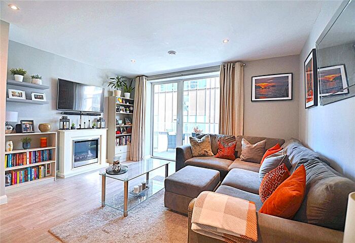 1 Bedroom Flat For Sale In Chandlers Avenue, Greenwich, London, SE10