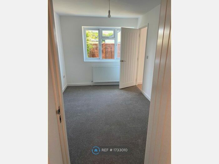 1 Bedroom Flat To Rent In Hampton Lane, Blackfield, Southampton, SO45