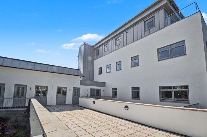 1 Bedroom Apartment To Rent In Old Church Road, Clevedon, BS21