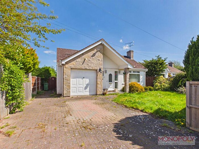 3 Bedroom Detached Bungalow For Sale In Laurels Avenue, Bangor-On-Dee, Wrexham, LL13