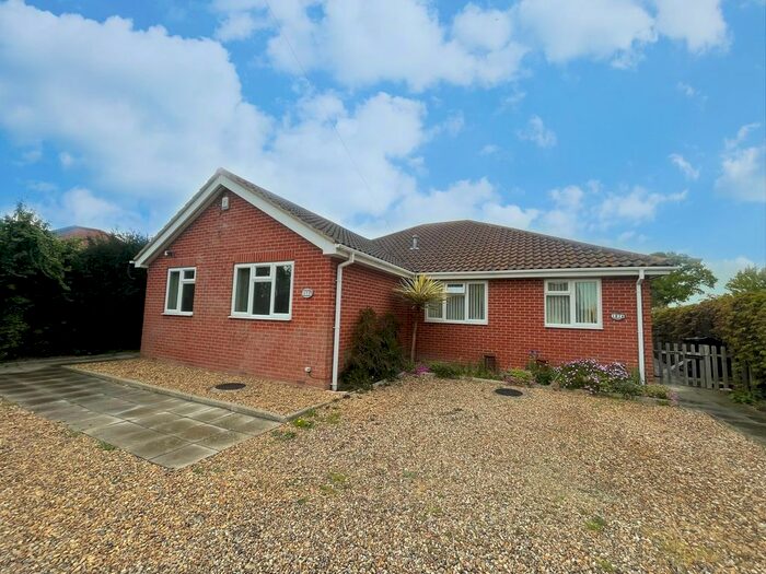 2 Bedroom Bungalow To Rent In Clacton Road, St. Osyth, Clacton-On-Sea, CO16
