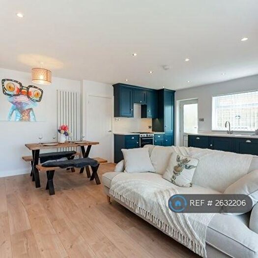 2 Bedroom Bungalow To Rent In Nine Acres Close, Charlbury, Chipping Norton, OX7