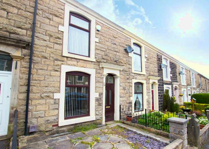 3 Bedroom Terraced House To Rent In Park Road, Darwen, BB3