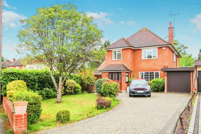 4 Bedroom Detached House For Sale In ** Signature Home ** Cory Drive, Hutton, Brentwood, CM13