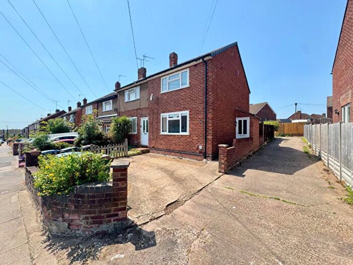 2 Bedroom End Of Terrace House For Sale In Aldbury Rise, Allesley Park, Coventry - No Chain, CV5