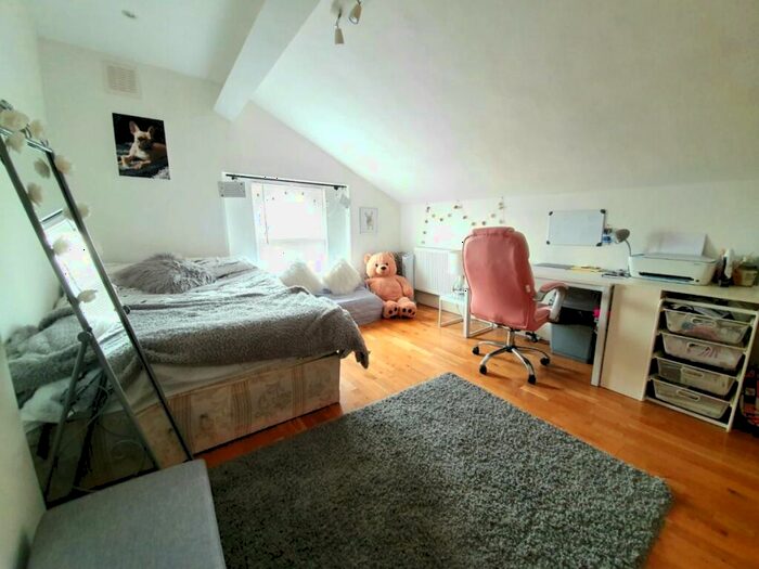 4 Bedroom Flat To Rent In St Augustines Road, Camden, NW1