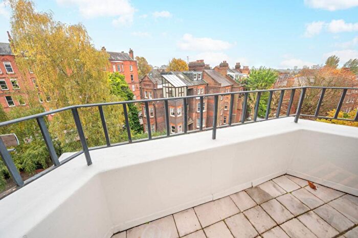 2 Bedroom Flat For Sale In Greencroft Gardens, South Hampstead, London, NW6