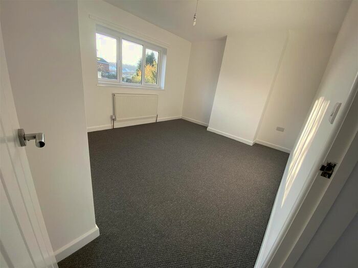 3 Bedroom Property To Rent In Willow Avenue, Hucknall, Nottingham, NG15