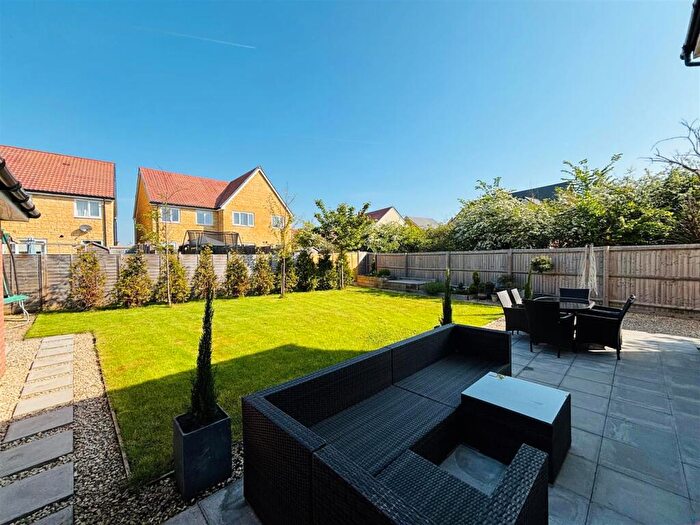 4 Bedroom Detached House For Sale In Telford Drive, Melksham, SN12